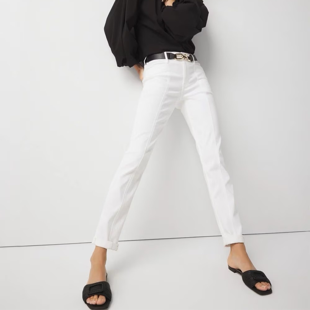 White House Black Market Mid-Rise Double Pocket Girlfriend Jean Sz 6